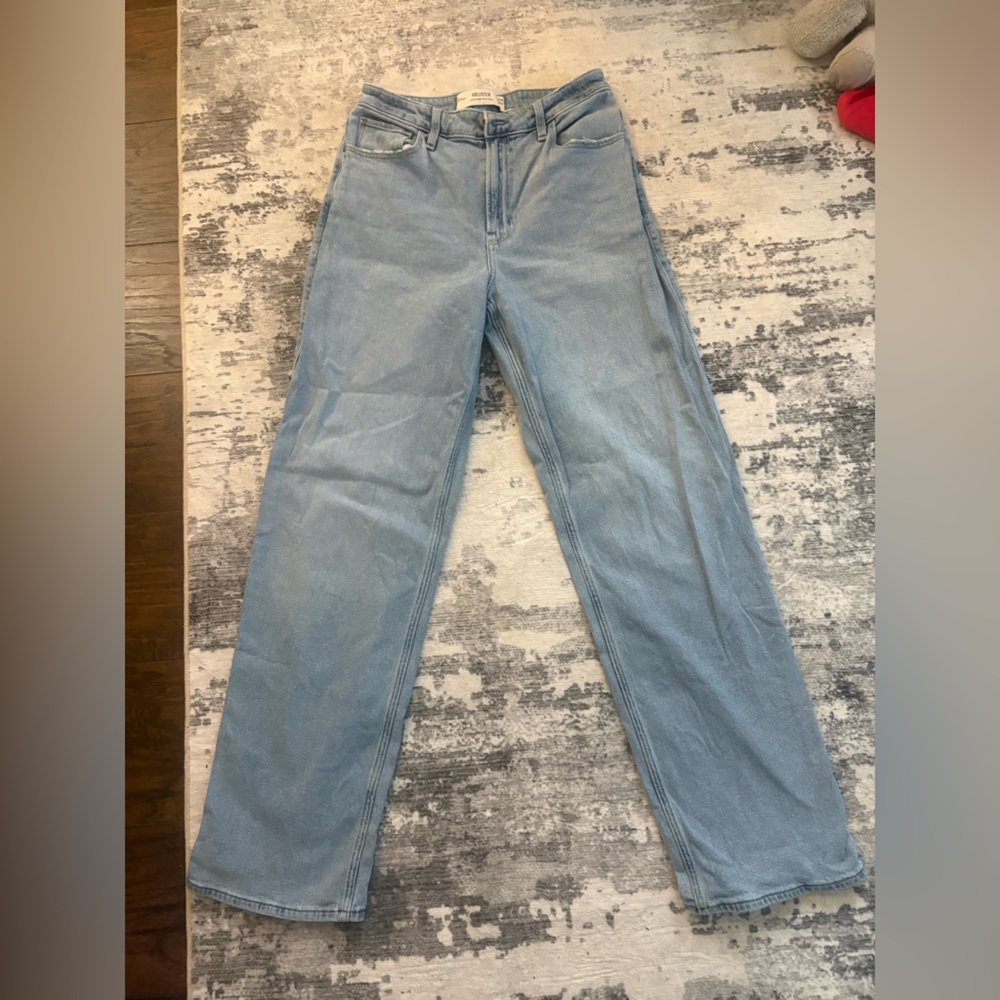Women’s Hollister Light Blue Ultra-Rise Dad Jeans size 28 Long